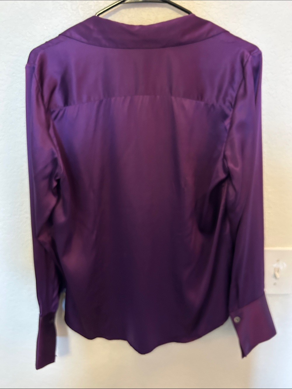 Source Unknown Deep Purple Ruffle Front Satin Blouse - Picture 3 of 3